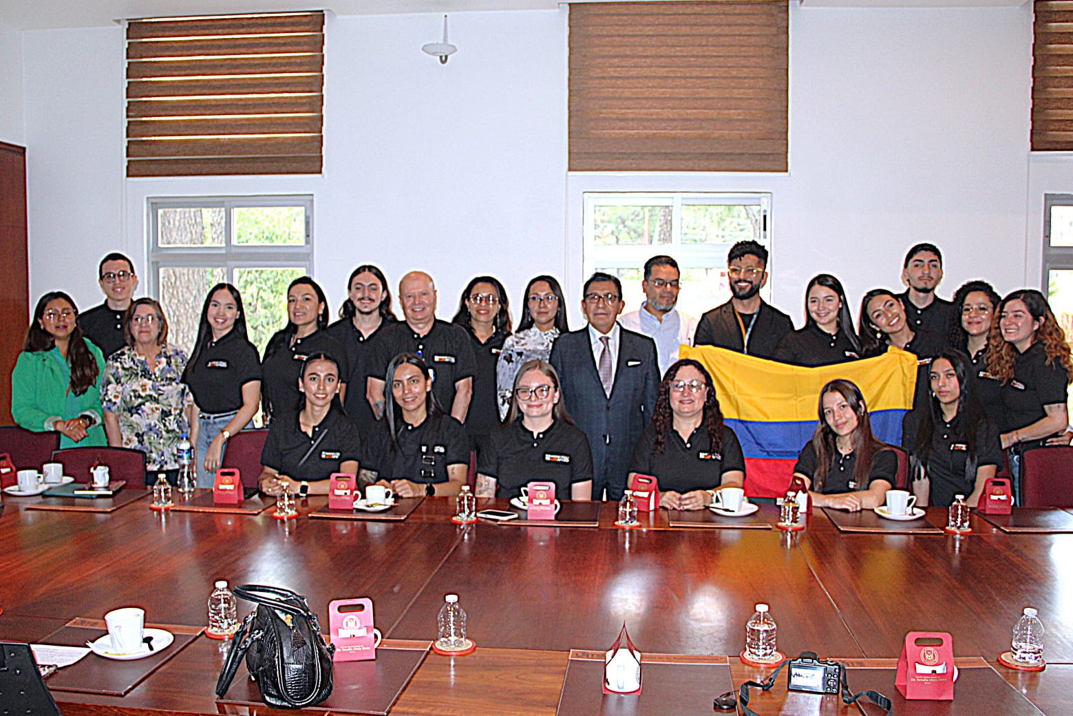FCDH-UATx construye redes que fortalecen el compromiso con las familias